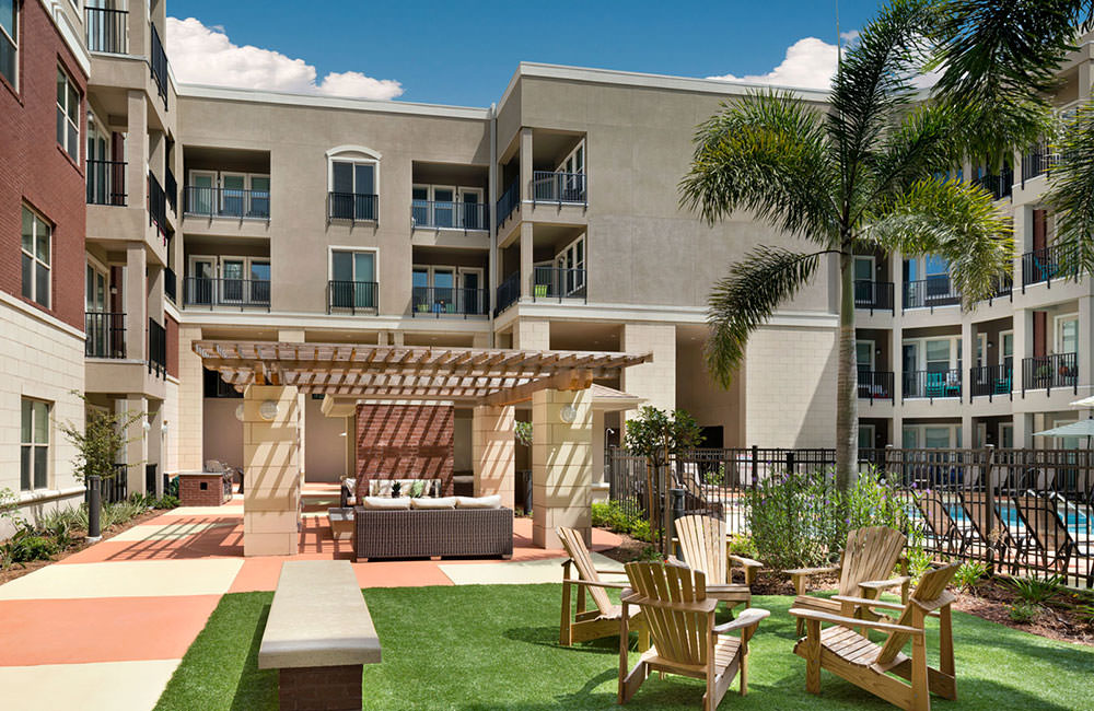 assisted-living-with-senior-apartments-the-ridge-foothill